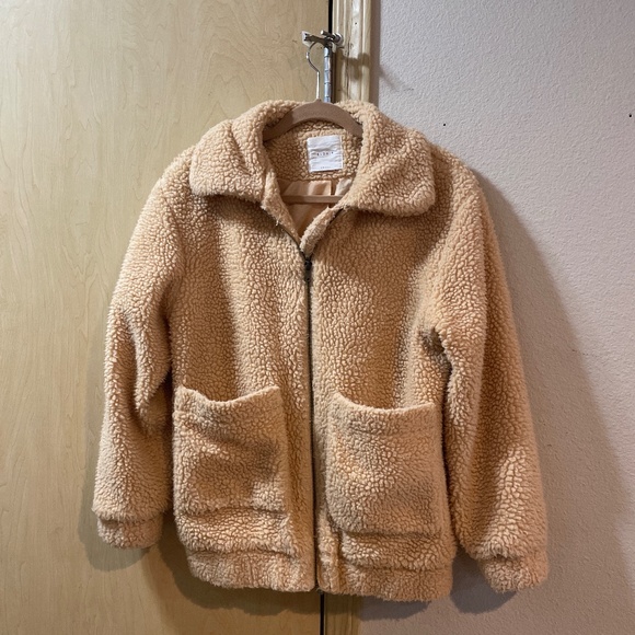 Elodie Jackets & Blazers - Women Small Chunky Plush Teddy Jacket- Pockets on front - Zip front, very warm!